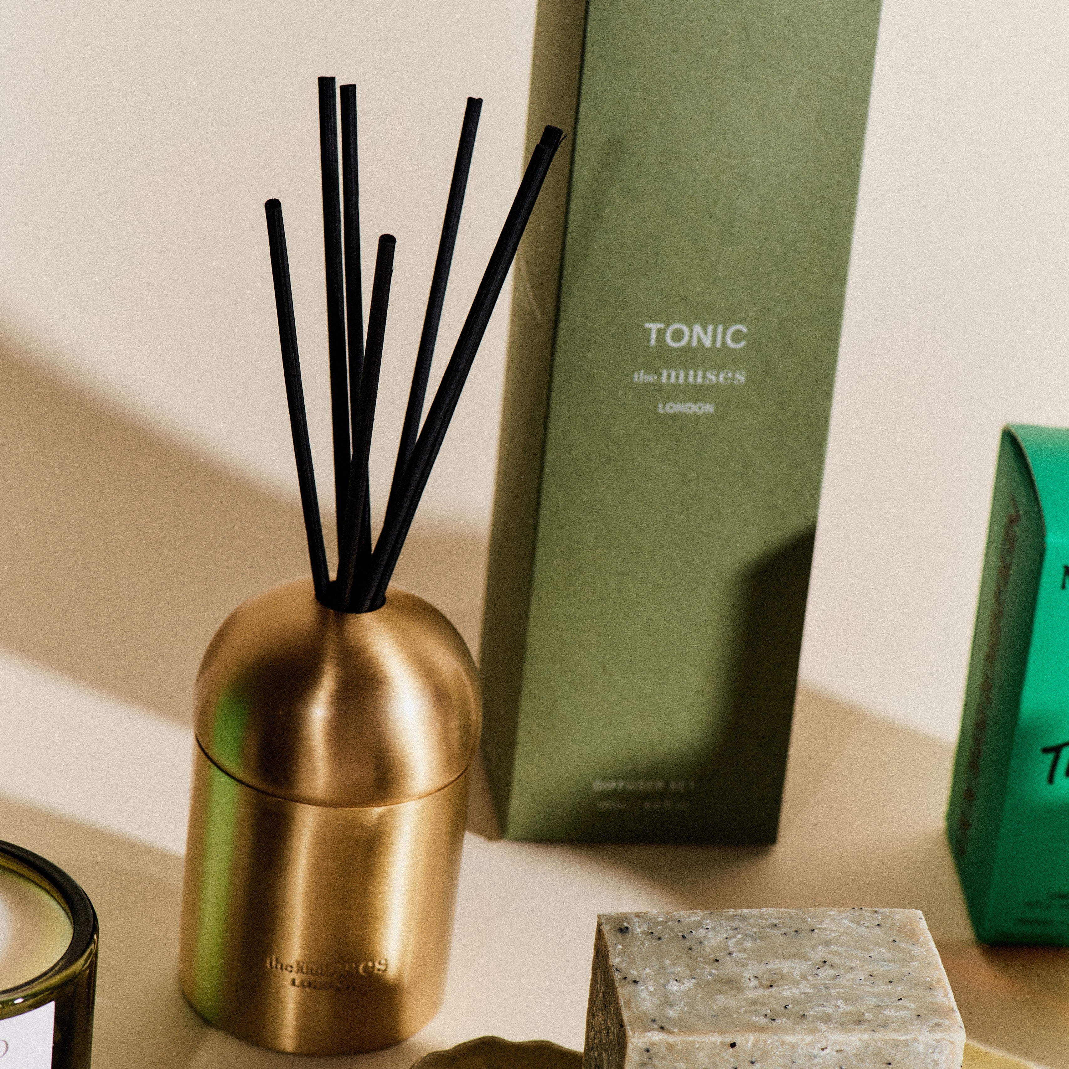 DIFFUSERS &amp; REFILLS